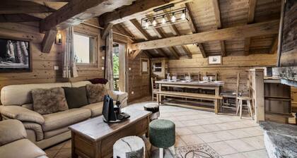 Authentic Detached Chalet With Sauna