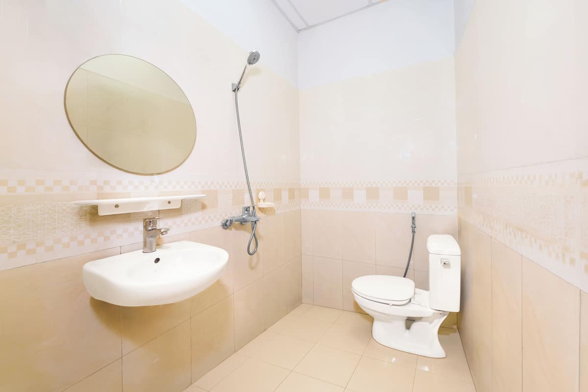 淋浴设施、吹风机、毛巾、肥皂