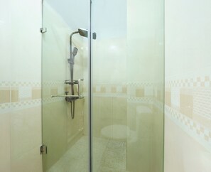 Comfort-Doppelzimmer | Badezimmer