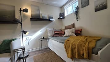 1 bedroom, free WiFi, bed sheets