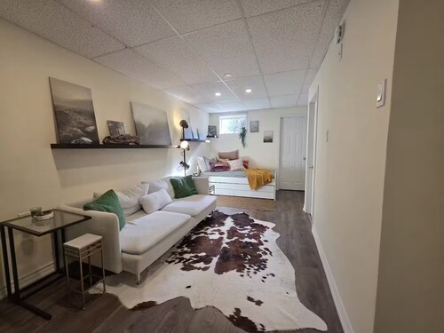 Entire rental unit in Mississauga, Canada