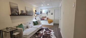 Entire rental unit in Mississauga, Canada