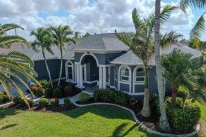 Room - Casa Blanca (Cape Coral)