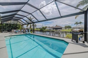 Indoor pool - Casa Blanca (Cape Coral)