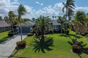 Unclassified image, 5 of 15, button - Casa Blanca (Cape Coral)