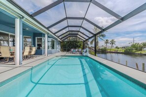 Unclassified image, 4 of 15, button - Casa Blanca (Cape Coral)