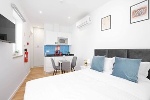 WiFi - NEW! Cozy Studio, 2 min walk to Douro River, w/AC (Vila Nova de Gaia)