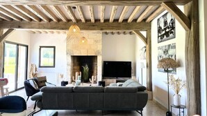 Living area - Villa in Tourgeville With Private Garden (Tourgeville)