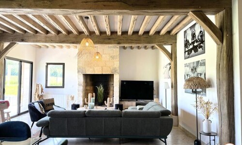 Houses & Villas for 6 People