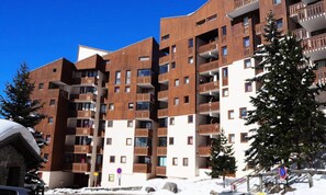 Exterior - Apartment in Bruyeres by Ski Slopes (Les Belleville)