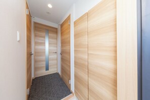 スーペリア トリプルルーム | アイロン / アイロン台、WiFi (無料)