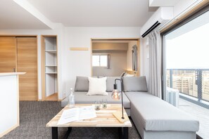 Superior Triple Room | Iron/ironing board, free WiFi - Residence Hotel Hakataekiminami (Fukuoka)