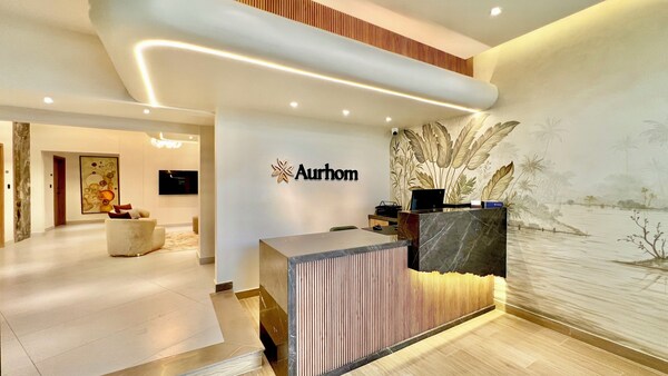 Aurhom By Royal Inn - Karachi