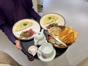 Restaurant - Aurhom By Royal Inn (Karachi)