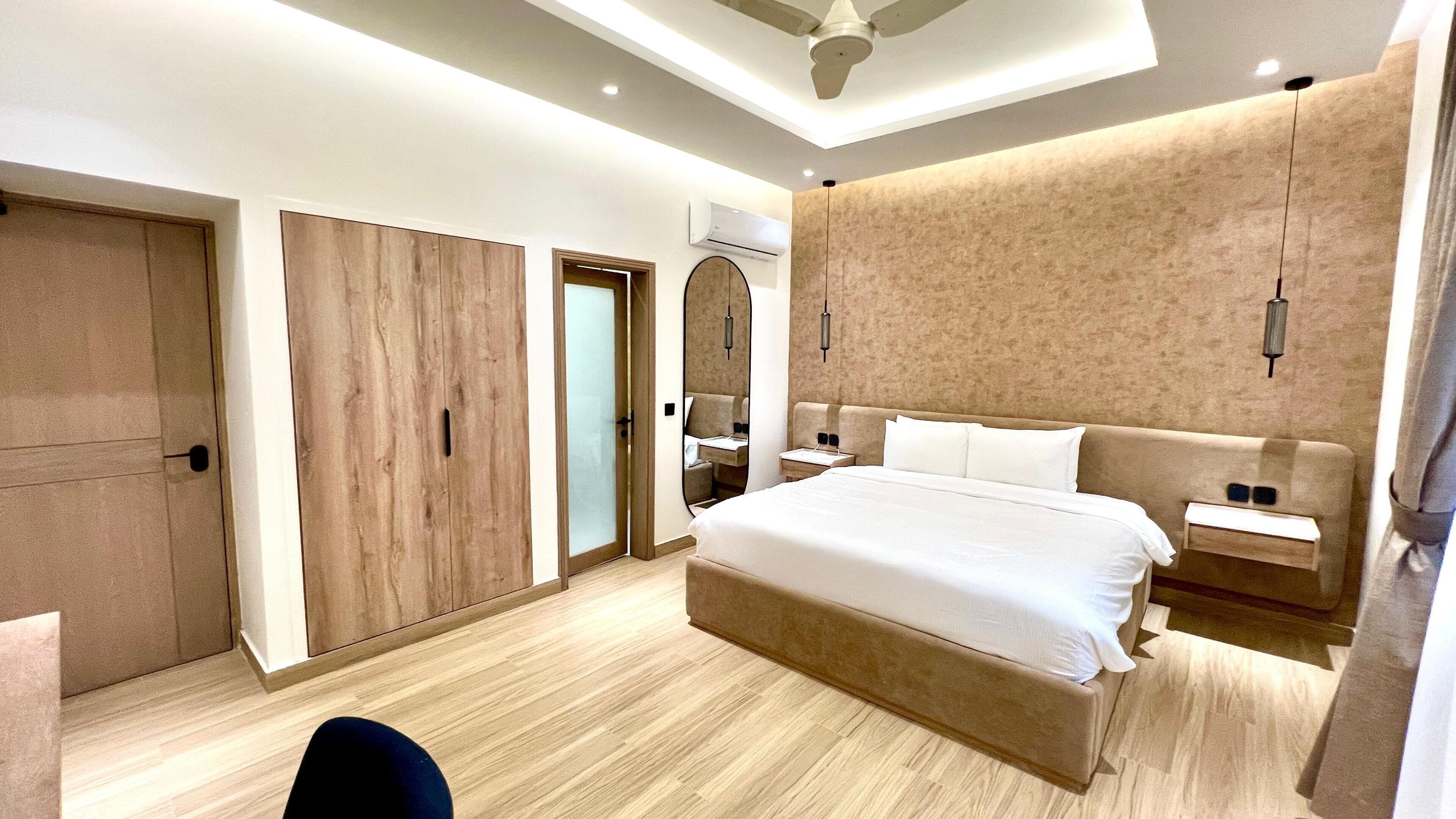 Executive Double or Twin Room | 客房內保險箱、筆電工作空間、遮光布/窗簾、熨斗/熨衣板