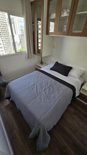 2 Schlafzimmer, Schreibtisch, Bügeleisen/Bügelbrett, kostenloses WLAN