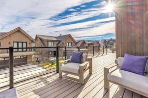 Terrace/patio - Big Sky Haven | Hot Tub + Fireplace + Views (Big Sky)