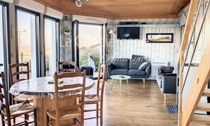 Dining - Houses & Villas for 4 People (Ault)