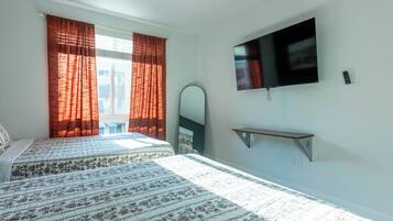 2 slaapkamers, een strijkplank/strijkijzer, internet, beddengoed