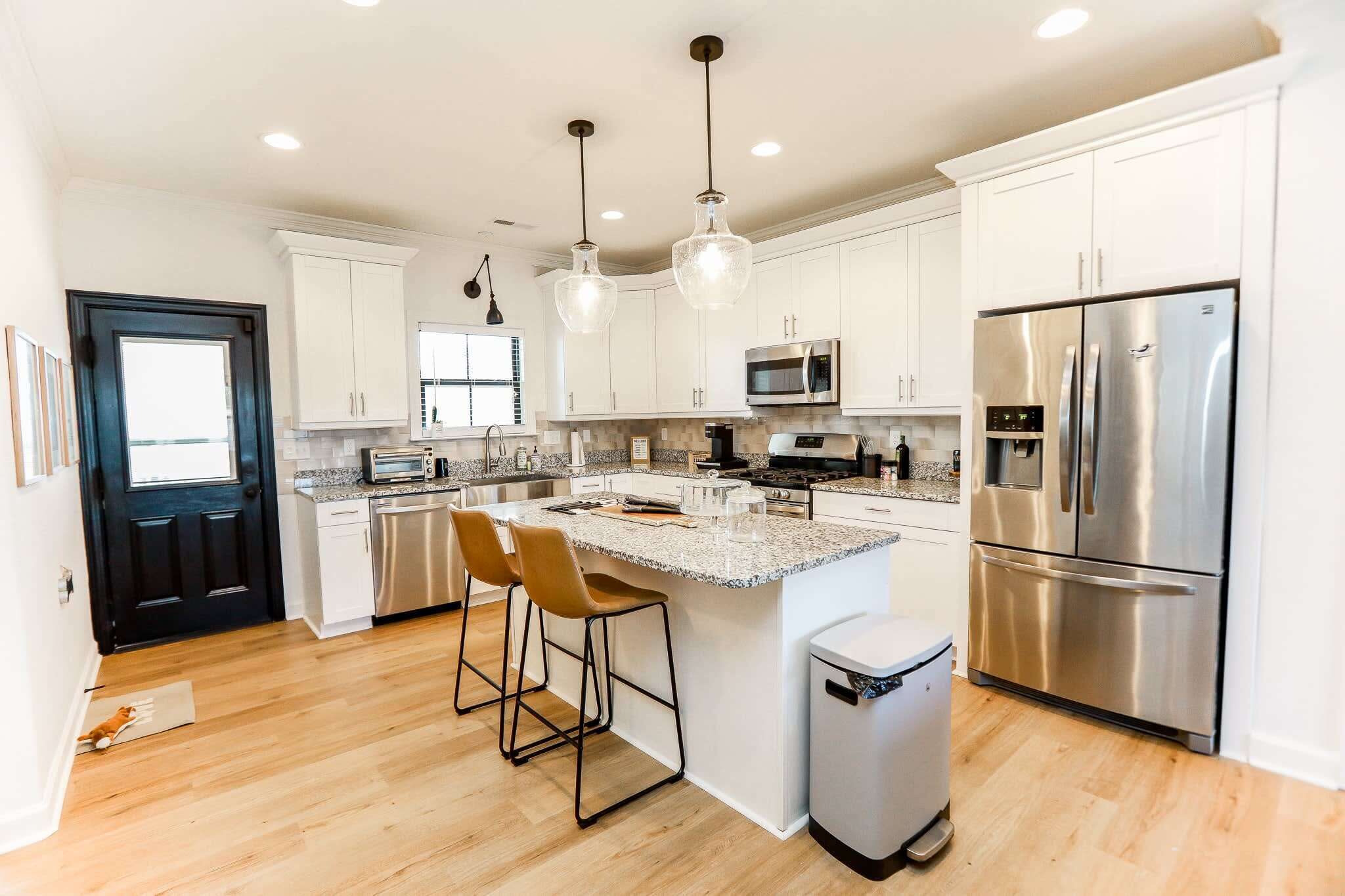 Refrigerador, microondas, parrilla de estufa y lavavajillas 