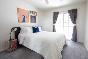 2 Schlafzimmer, Schreibtisch, Reisekinderbett, WLAN