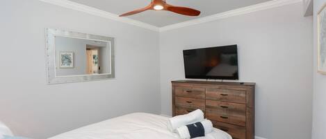 2 habitaciones, tabla de planchar con plancha, wifi y ropa de cama
