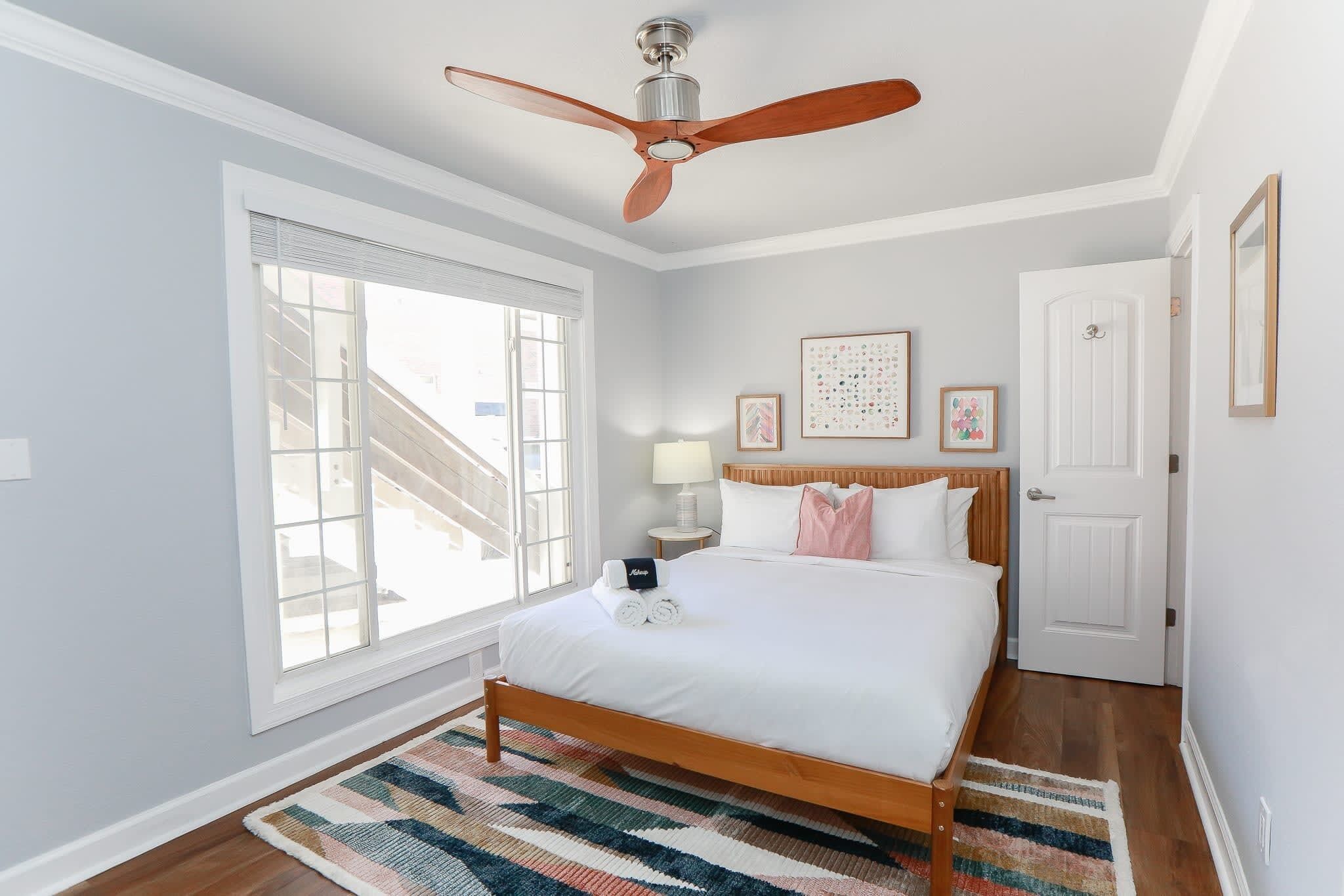 2 bedrooms, desk, iron/ironing board, WiFi