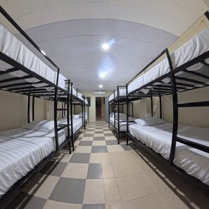 Dortoir PartagĂ© Ăconomique | Coffres-forts dans les chambres, bureau