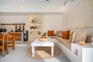 Living area - Luxury Modern Design • 3BR Private Pool  • Berawa (Canggu)