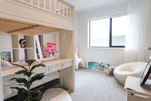 Children’s area - Luxury Escape (Clyde North)