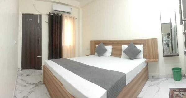 Kamar Eksekutif | Meja kerja dan Wi-Fi gratis