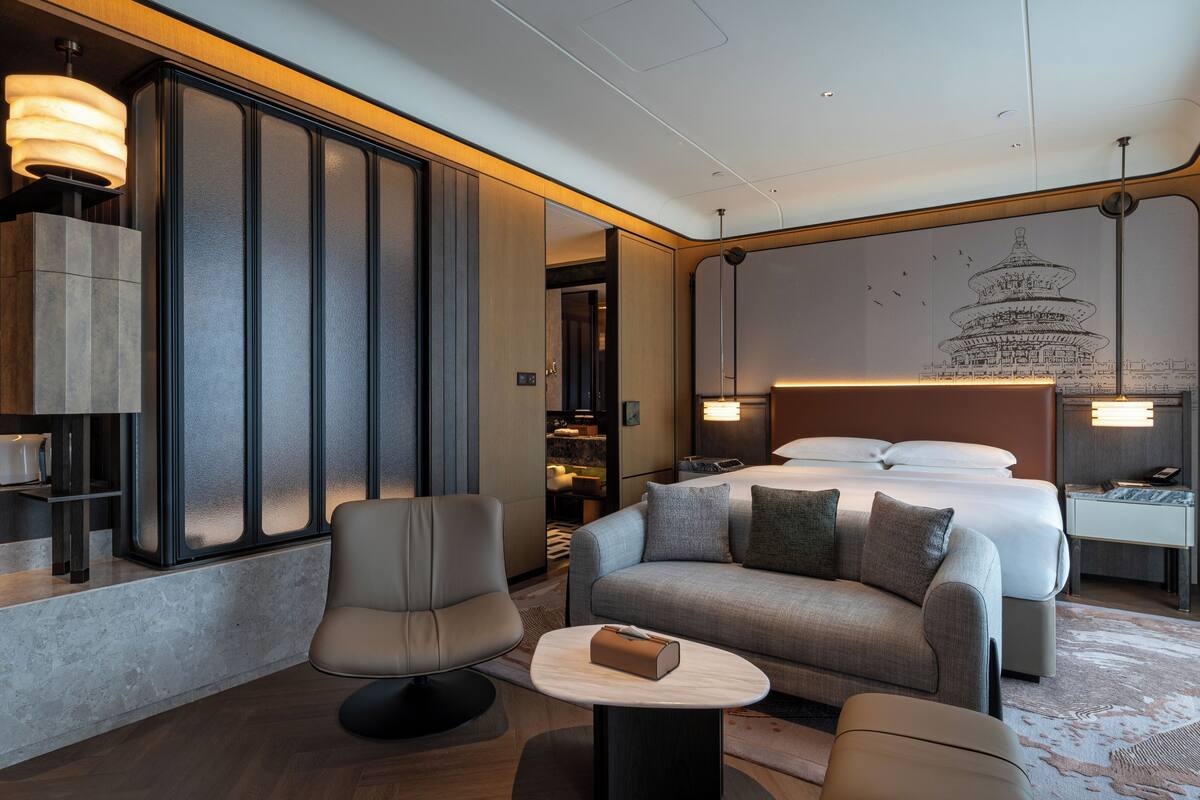 Executive Floor Superior Queen Size Bed Non Smoking Room | In-room safe, soundproofing, iron/ironing board (on request), free WiFi