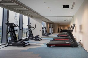 وسائل للياقة البدنيّة داخل الغرفة