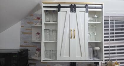 Stylish 1BR Apartment in Mineola w/ Kitchenette & Private Entry