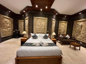 Classic Villa, Non Smoking, Garden Area | Iron/ironing board, free WiFi