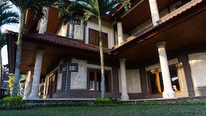 Ngoại thất