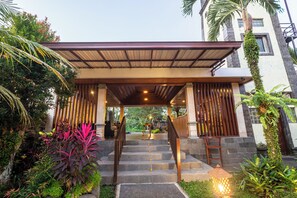 Unclassified image, 5 of 50, button - Awatara Villas and Resort Ubud (Kemenuh)
