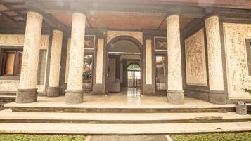 บริเวณภายนอก