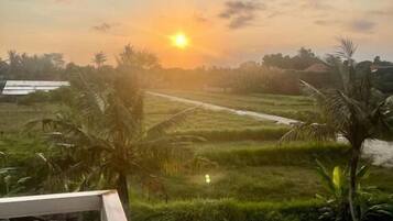 ระเบียง