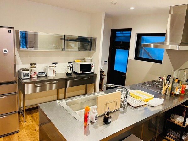 Shared fridge, microwave - &GREEN Guest House HAKUBA (Hakuba)