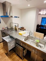 Refrigerador, microondas