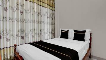 Deluxe Double Room | Free WiFi, bed sheets
