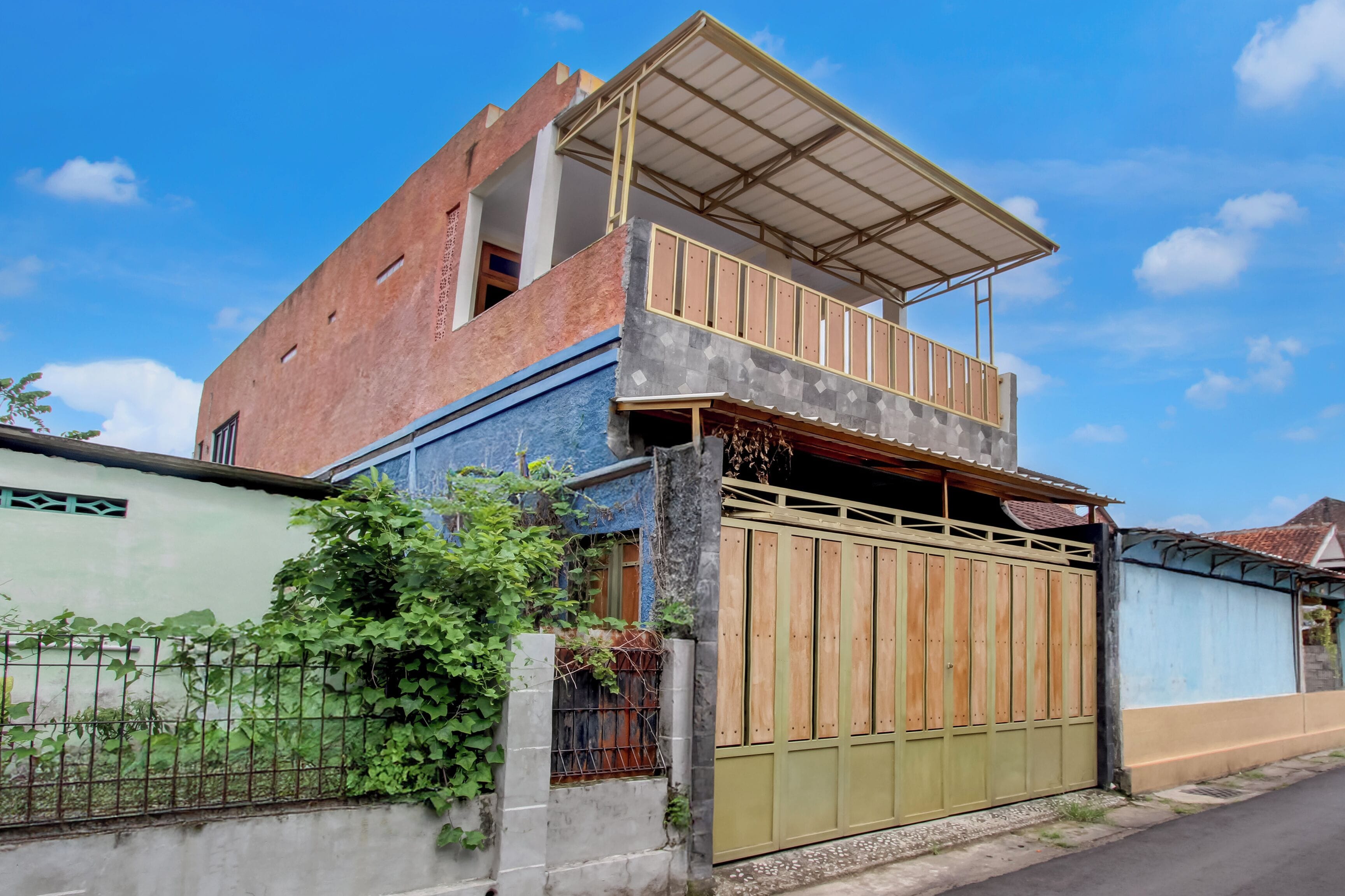 Fachada de la propiedad