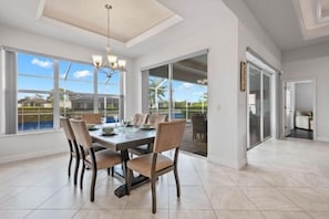 Room - Villa Rosa (Cape Coral)