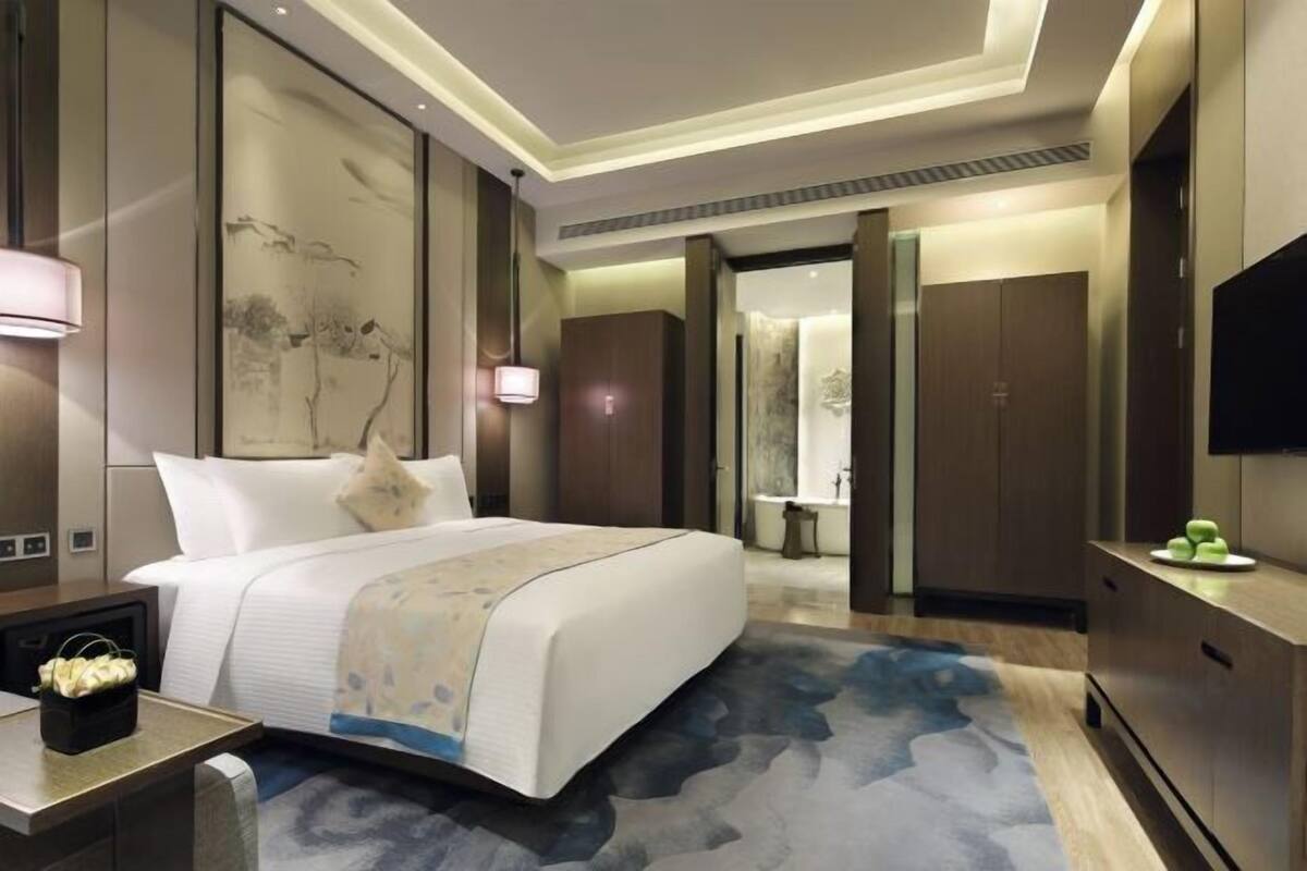Down comforters, memory foam beds, minibar, in-room safe