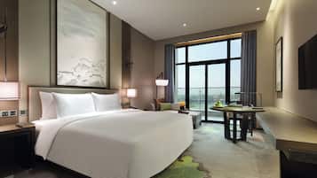 Cubrecamas, colchones con efecto memoria y minibar