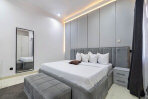 3 chambres, bureau, fer et planche à repasser, Wi-Fi gratuit