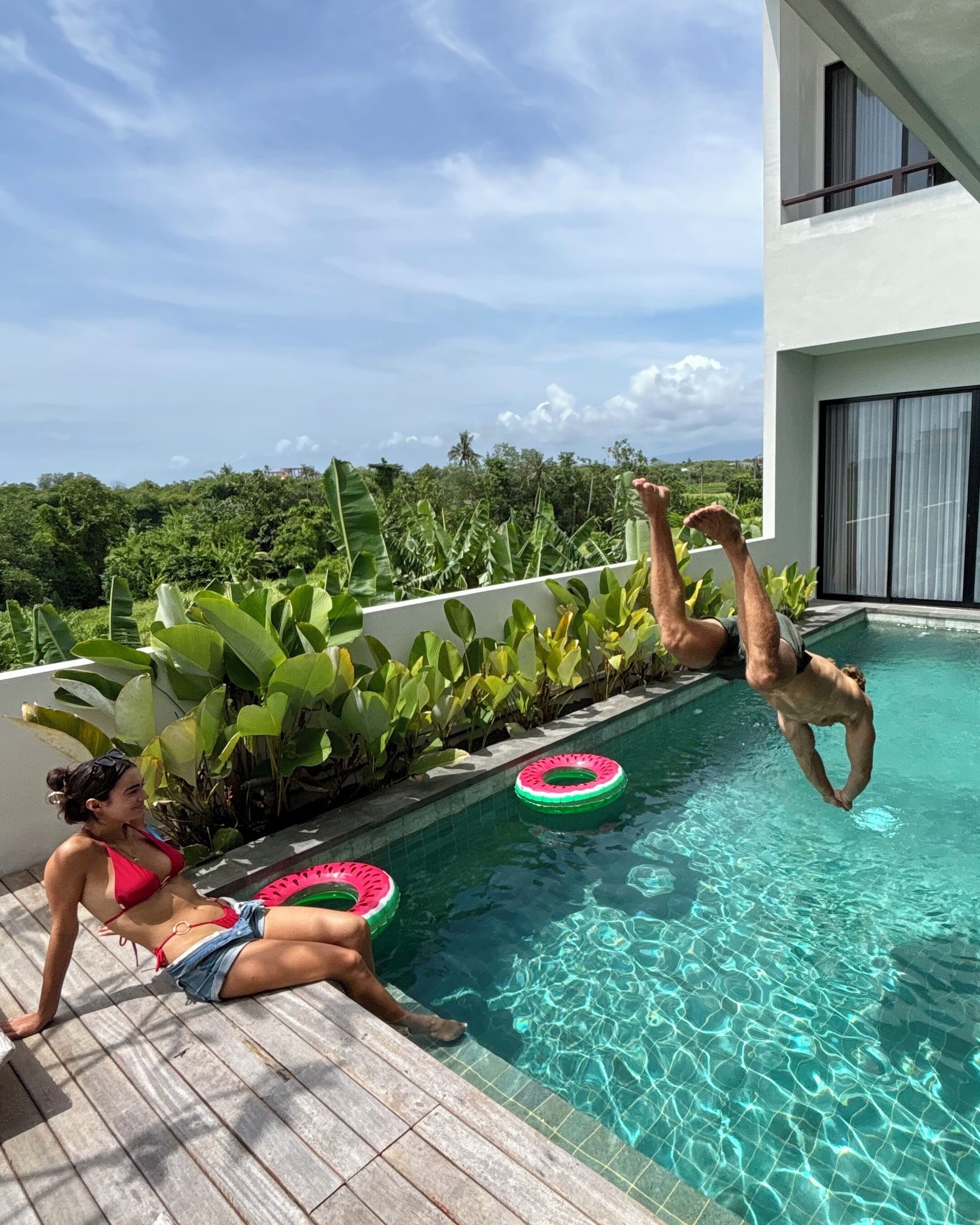 Hồ bơi ngoài trời 