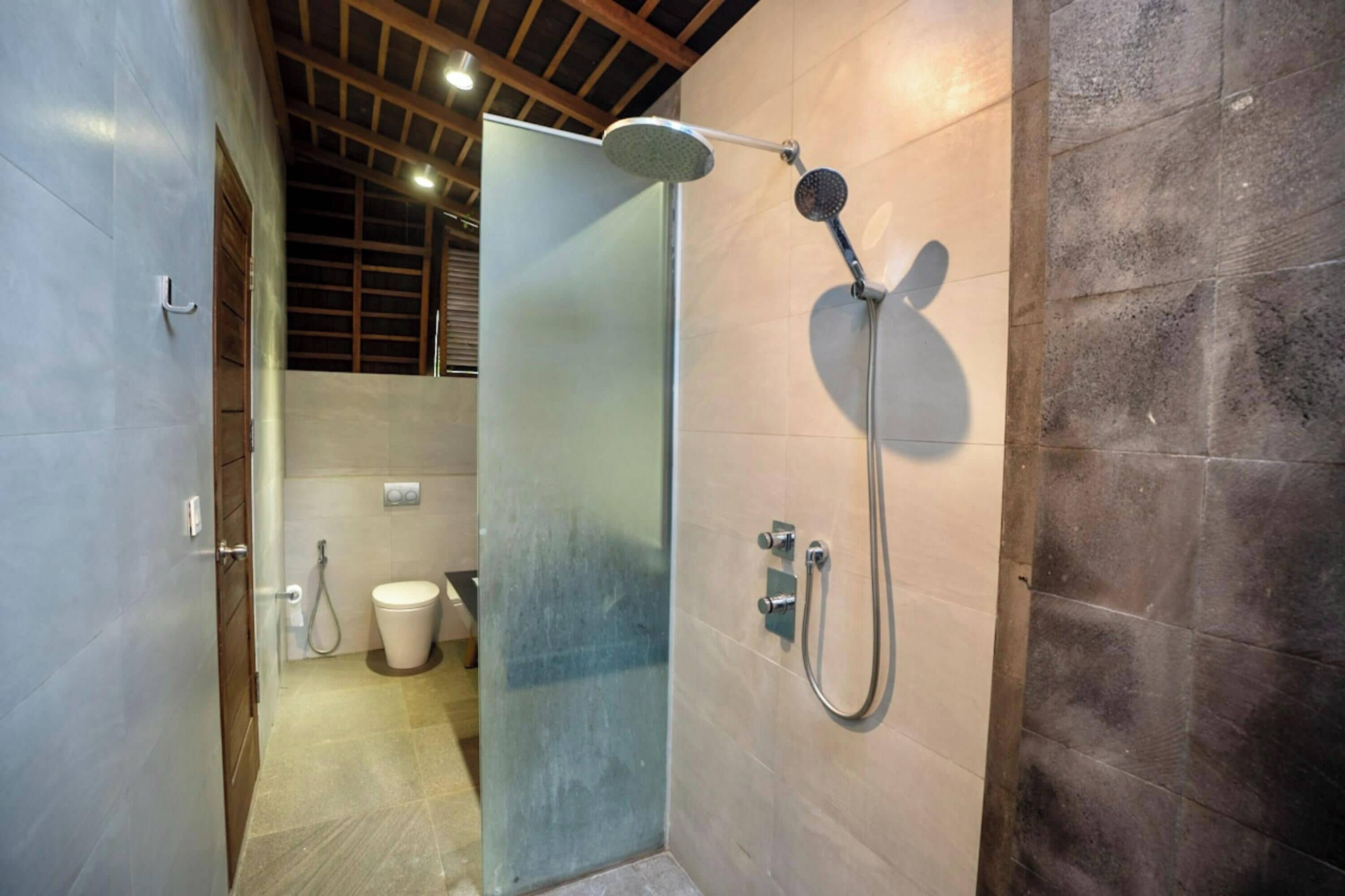 Shower, towels, soap, shampoo