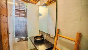 Shower, towels, soap, shampoo